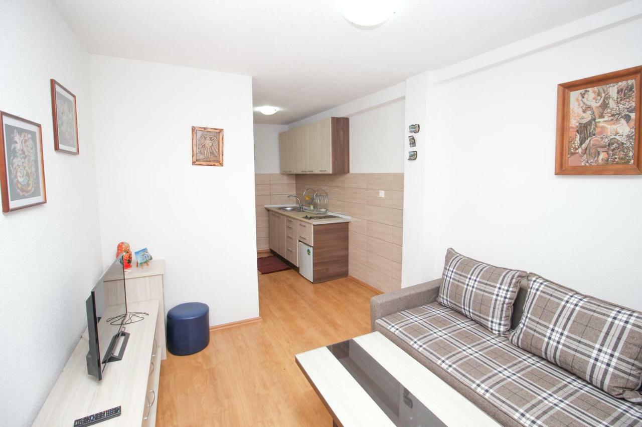 Apartmani Mishe Vevcani Exterior photo